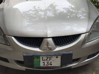 mitsubishi-lancer-2004