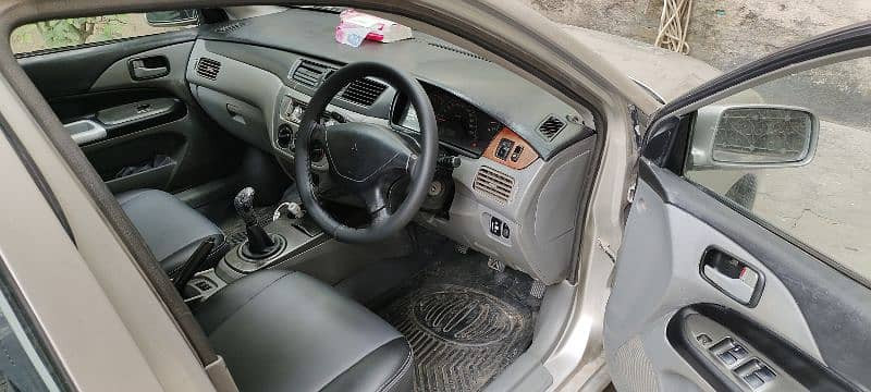 mitsubishi-lancer-2004-big-10