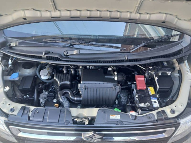 suzuki-wagonr-hybrid-big-3