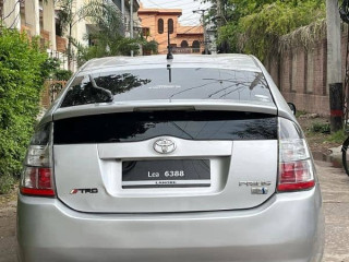 toyota-prius-2011