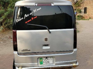 suzuki-every-wagon-2011