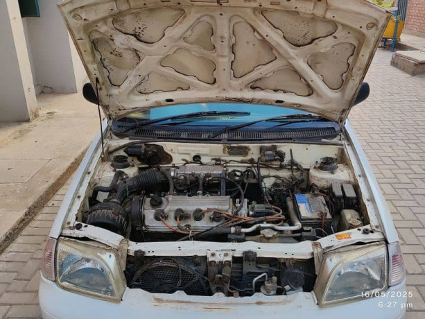 suzuki-cultus-vxr-2011-big-13