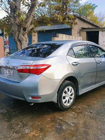 toyota-corolla-gli-2015-big-4