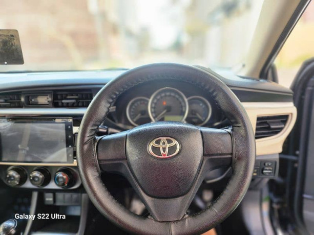 toyota-corolla-gli-2016-big-9