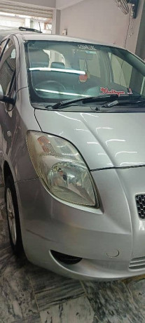 toyota-vitz-2011-big-1