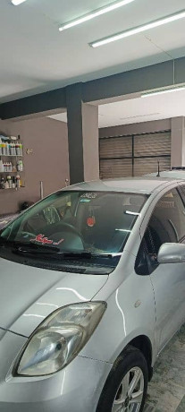 toyota-vitz-2011-big-4