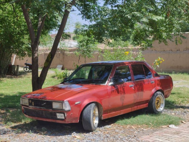 toyota-corolla-1982-ke70-big-3