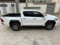 toyota-hilux-2017-small-2