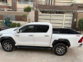 toyota-hilux-2017-small-9