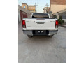 toyota-hilux-2017-small-3