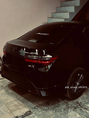 toyota-corolla-gli-2016-big-0