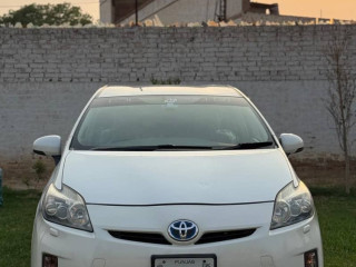 toyota-prius-hybrid