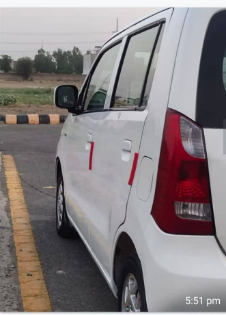 suzuki-wagon-r-2018-big-3