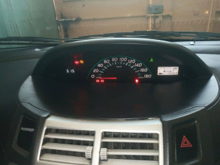toyota-vitz-2007