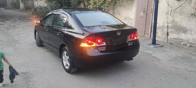 honda-civic-vti-oriel-prosmatec-2008-big-14