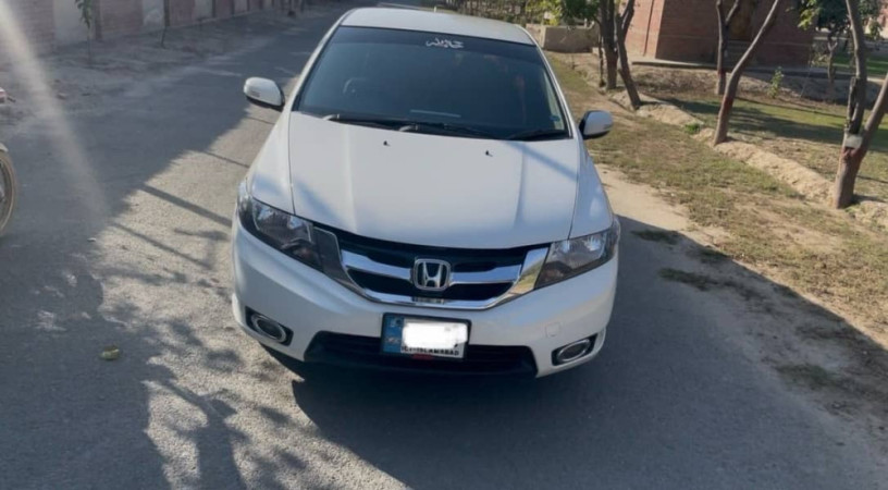 honda-city-15-automatic-2020-model-for-sale-big-4
