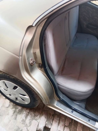 suzuki-baleno-2005-big-8