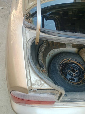 suzuki-baleno-2005-big-11