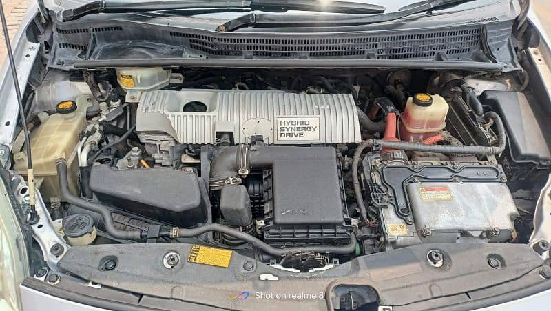 toyota-prius-2012-big-18