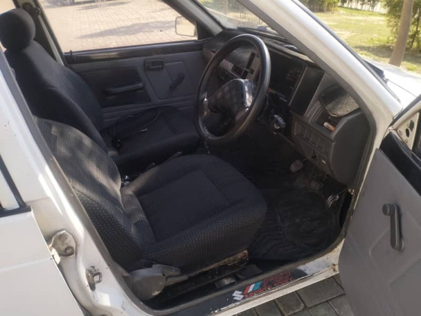 suzuki-mehran-vxr-2011-big-1
