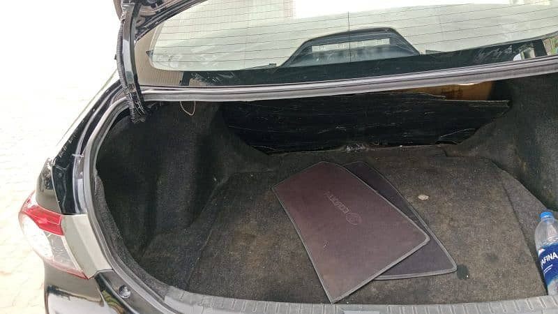 toyota-corolla-xli-2014-big-8