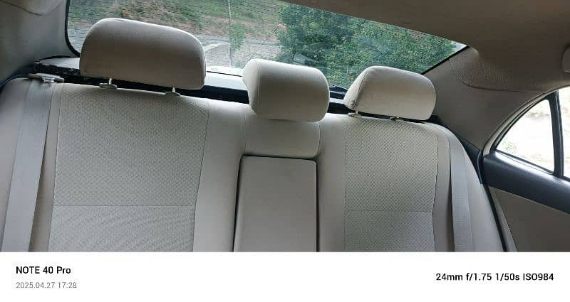 toyota-corolla-gli-2013-big-2
