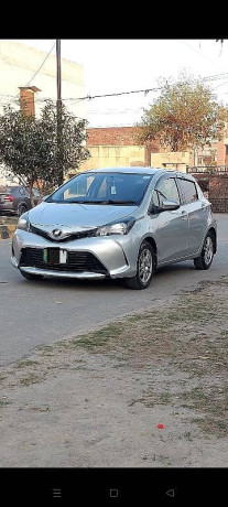 toyota-vitz-2014-big-1