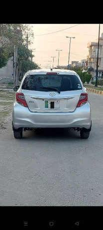 toyota-vitz-2014-big-3