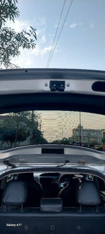 toyota-vitz-2014-big-6
