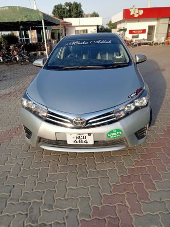 toyota-corolla-gli-201415-big-0