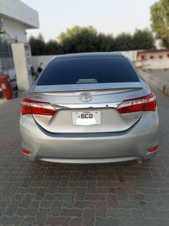 toyota-corolla-gli-201415-big-3