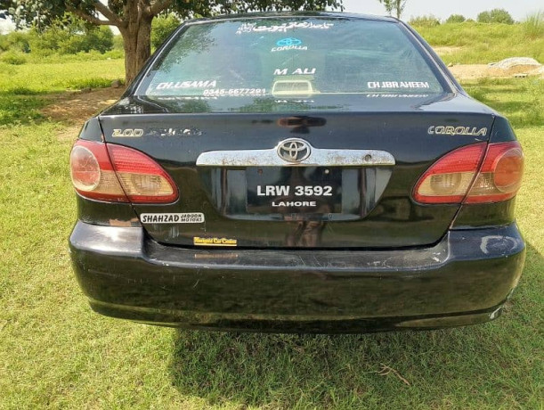 toyota-corolla-20-d-saloon-big-5