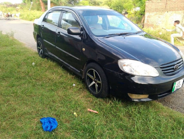 toyota-corolla-20-d-saloon-big-13