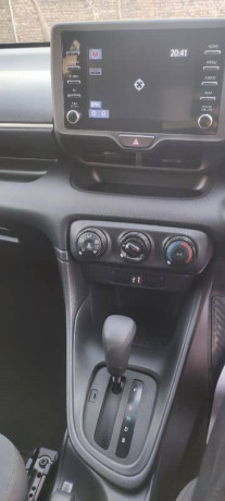 toyota-yaris-model-2021-toyota-yaris-in-car-total-genuine-big-8