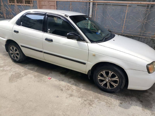 suzuki-baleno-2003-big-1