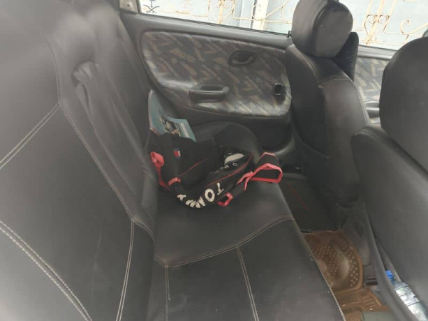 suzuki-baleno-2003-big-4