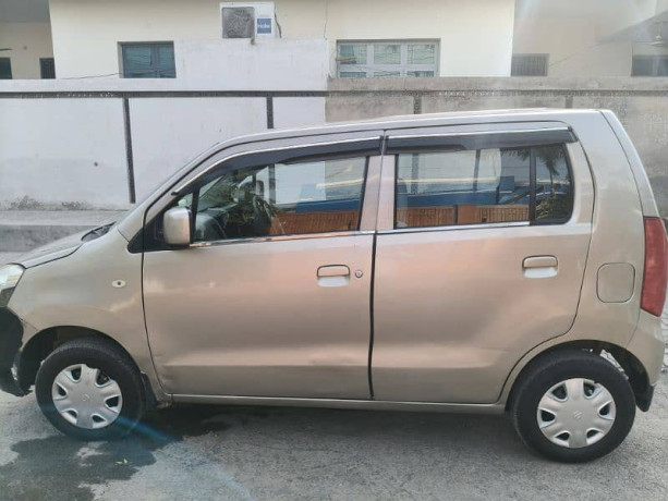 suzuki-wagon-r-2016-big-5