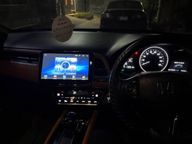 honda-vezel-hybrid-white-201617-model-car-in-very-neat-and-lush-big-5