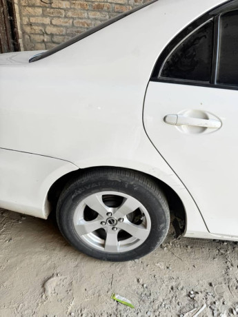 toyota-corolla-axio-2007-model-big-3