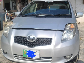 toyota-vitz-2007