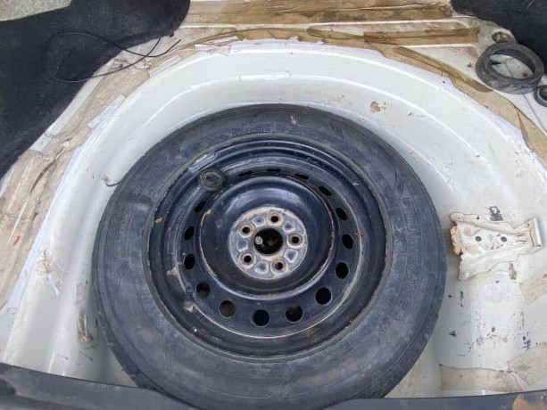 toyota-corolla-xli-2012-big-13
