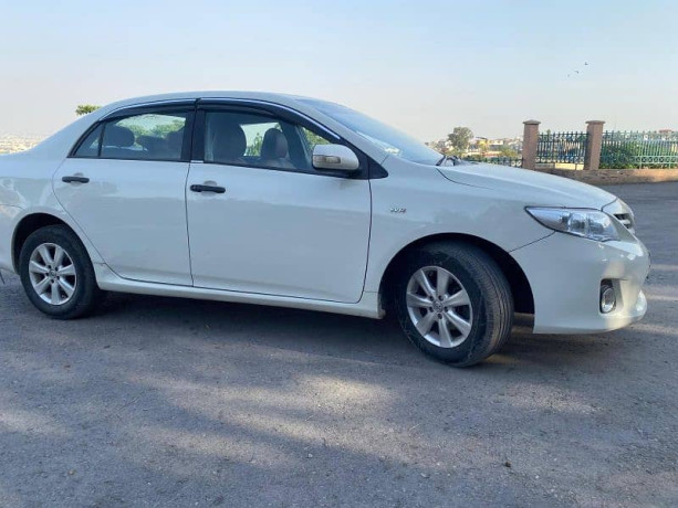toyota-corolla-xli-2012-big-9