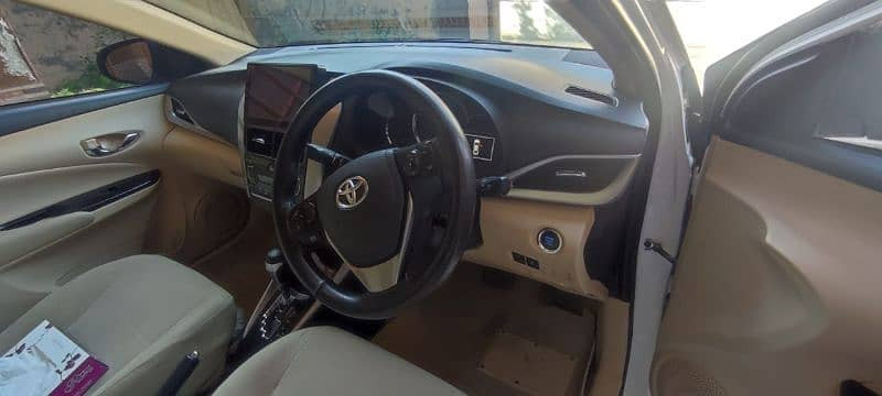 toyota-yaris-2021-big-6