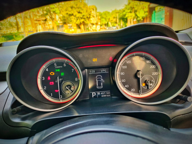 suzuki-swift-glx-cvt-big-10
