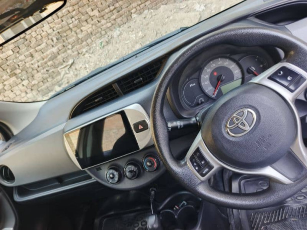 toyota-vitz-2017-big-5