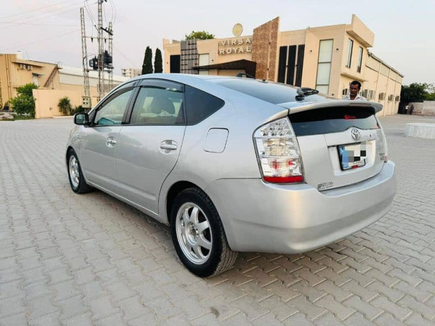 toyota-prius-2007-big-9