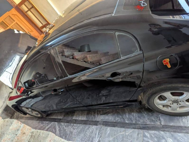 honda-civic-2007-big-4