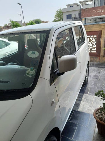 suzuki-wagon-r-2017-big-1