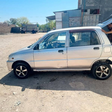 daihatsu-cuore-2006-big-9