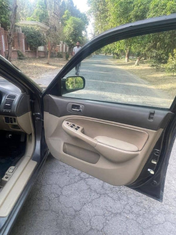 honda-civic-exi-2004-big-13
